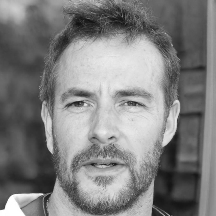 Portrait de Marc Dubois, expert en systèmes